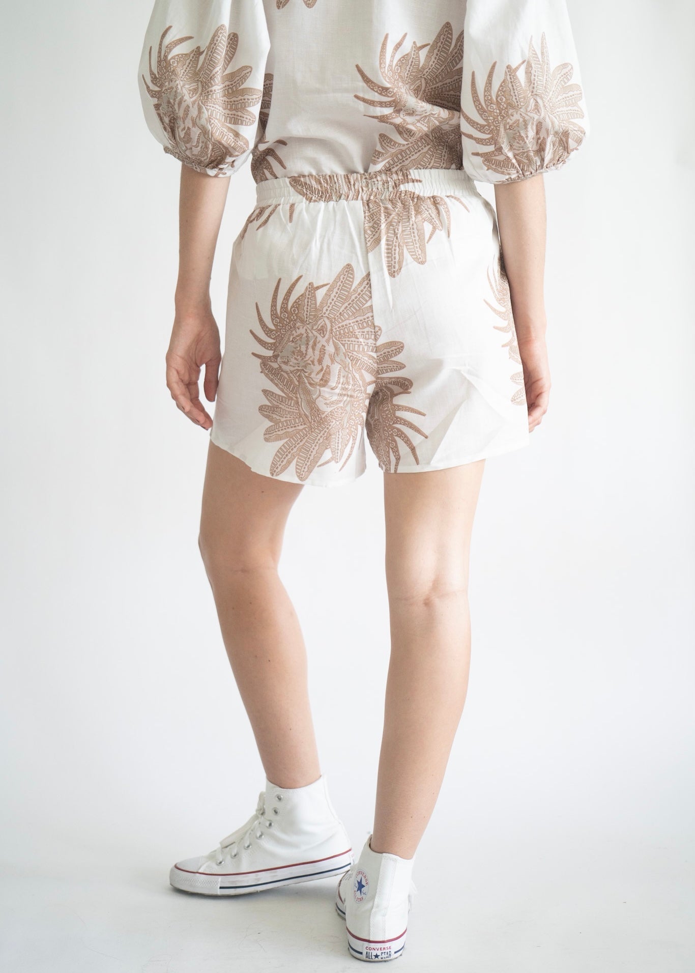 SHORT GREEK OFF WHITE