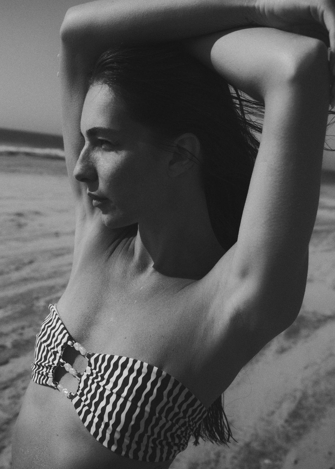 BIKINI STRAPLESS BLANCO Y NEGRO