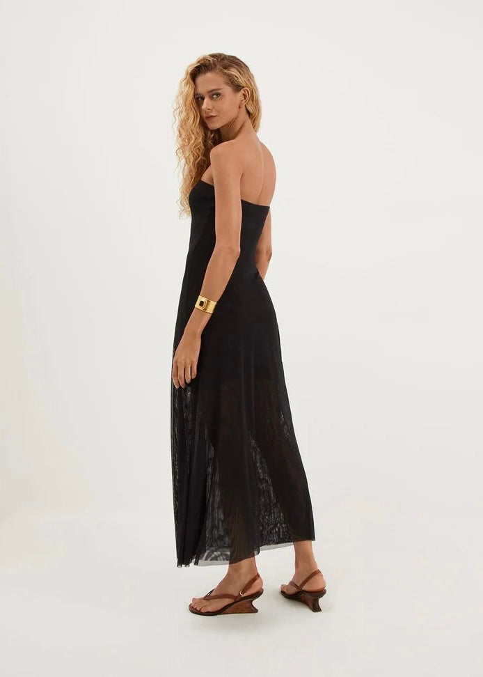 VESTIDO NEGRO STRAPLESS
