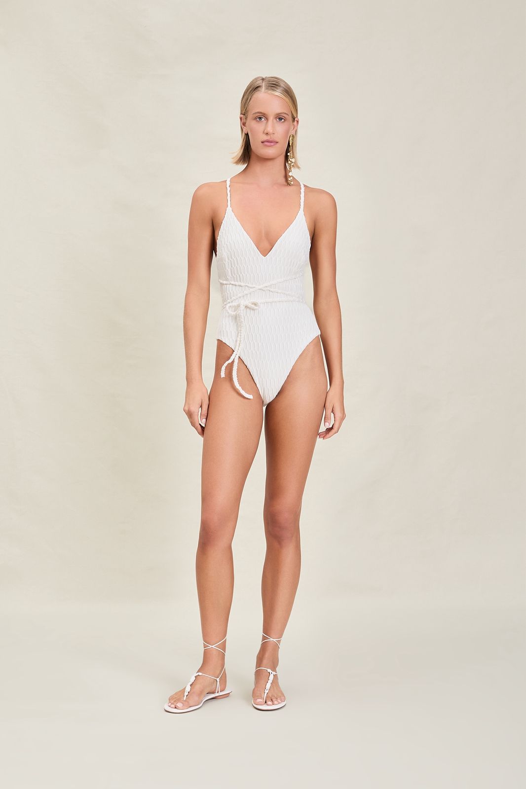ONE PIECE BLANCO CON CORDÓN