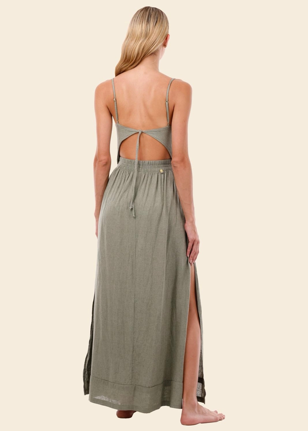 VESTIDO OLIVO ESCOTADO