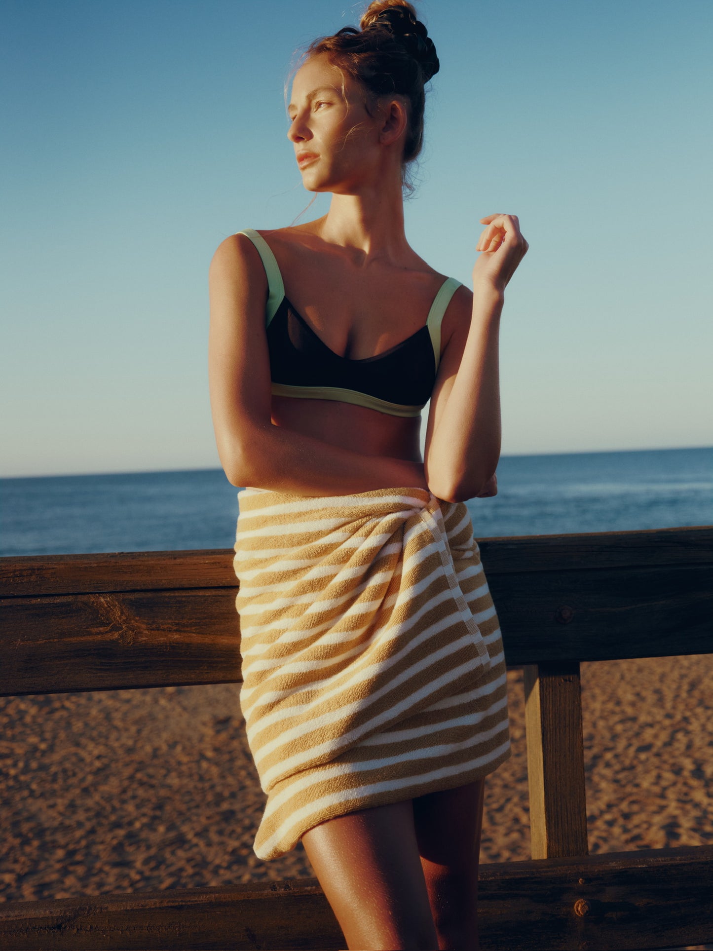 BIKINI NEGRO CON DETALLE VERDE