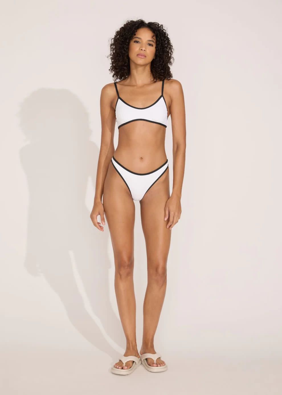 BIKINI CONTORNO NEGRO