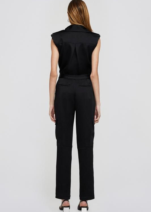 JUMPER HOMBRERAS NEGRO