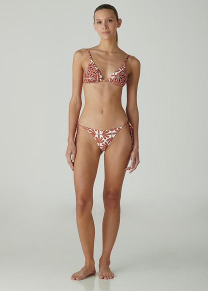 BIKINI FLORES CAFÉS