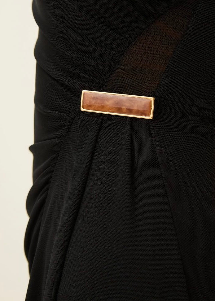 VESTIDO NEGRO LARGO CON DETALLE