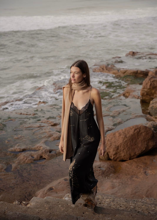 VESTIDO NEGRO SEDA