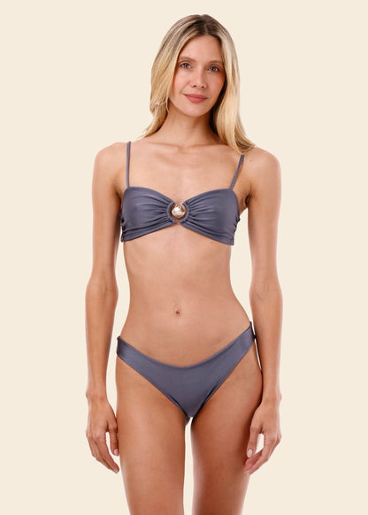 BIKINI GRIS CON DETALLE DE CONCHA