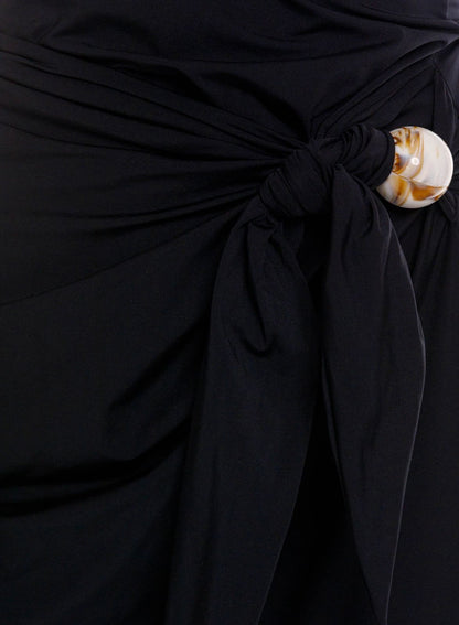 VESTIDO NEGRO CON BOLA DE MADERA
