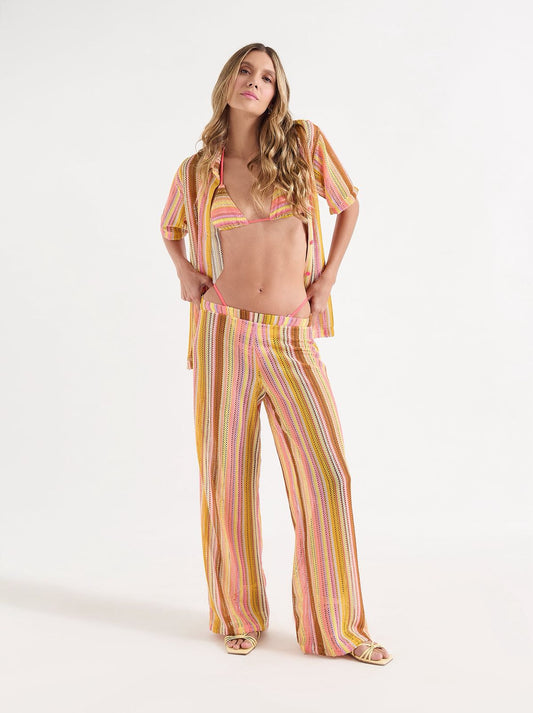 SET TEJIDO PANTALON Y CAMISA RAYADO, TONOS CAFÉS AMARILLOS Y ROSAS