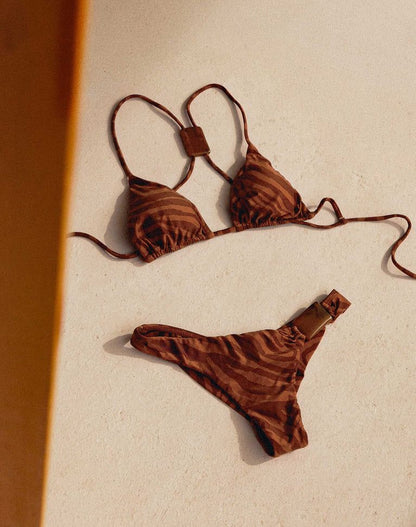 BIKINI ZEBRA CAFÉ ANIMAL PRINT CON DETALLE EN ESPALDA