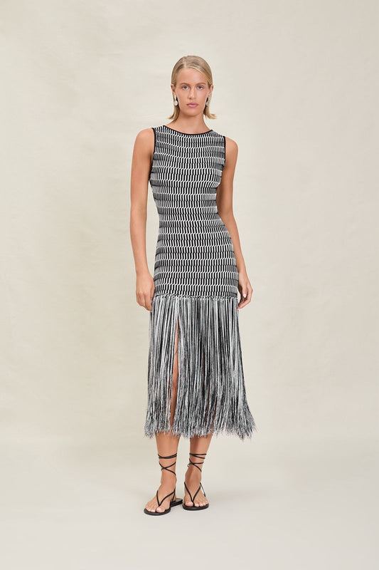 VESTIDO NEGRO CON TEX BEIGE FLECOS
