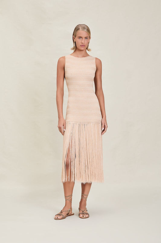 VESTIDO DORADO CON TEX BEIGE FLECOS