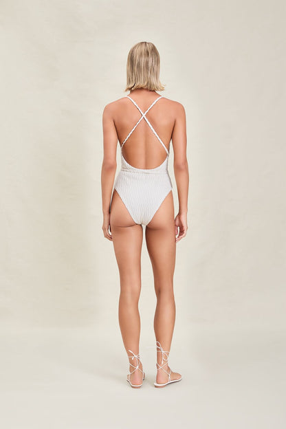 ONE PIECE BLANCO CON CORDÓN
