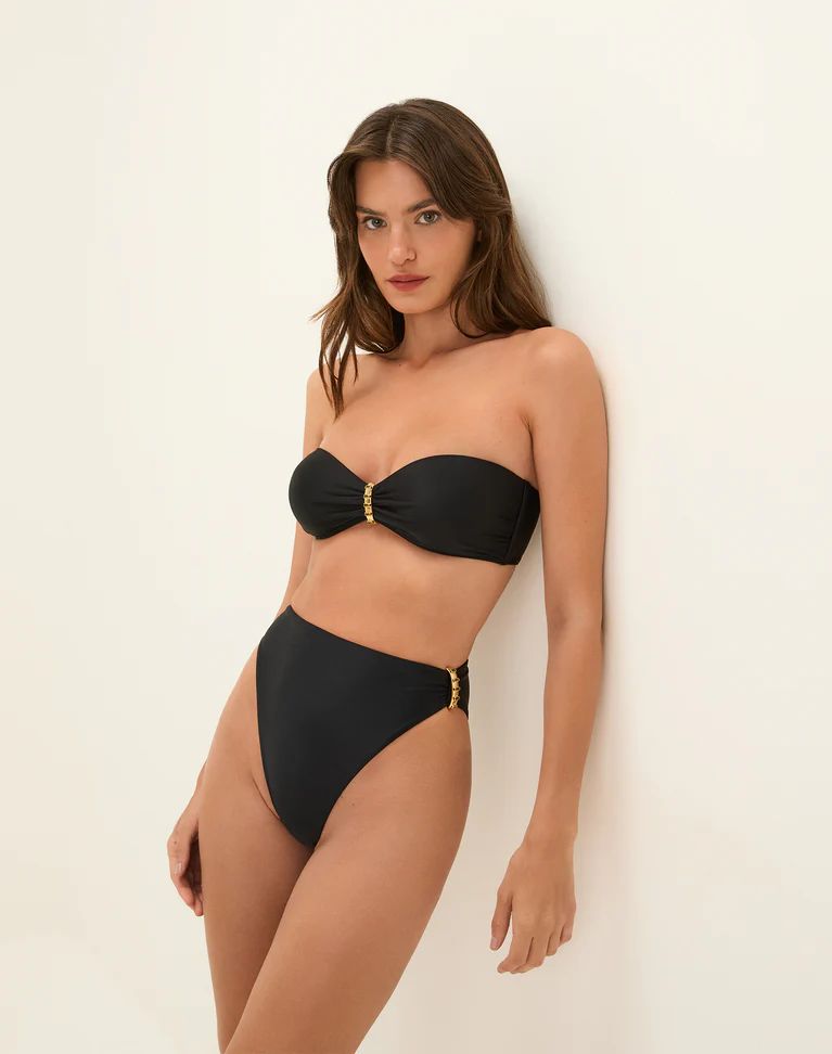 BIKINI ALTO CON APLICACIÓN STRAPLESS NEGRO
