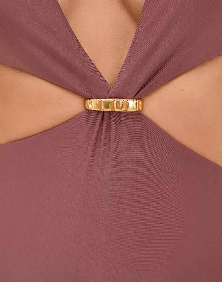 ENTERO ESCOTADO BERENJENA CON DETALLE AL FRENTE