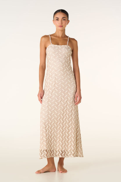 VESTIDO LARGO TEJIDO COLOR CHAMPAÑA