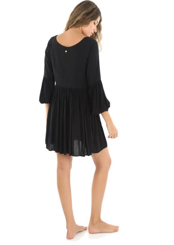 VESTIDO CORTO NEGRO